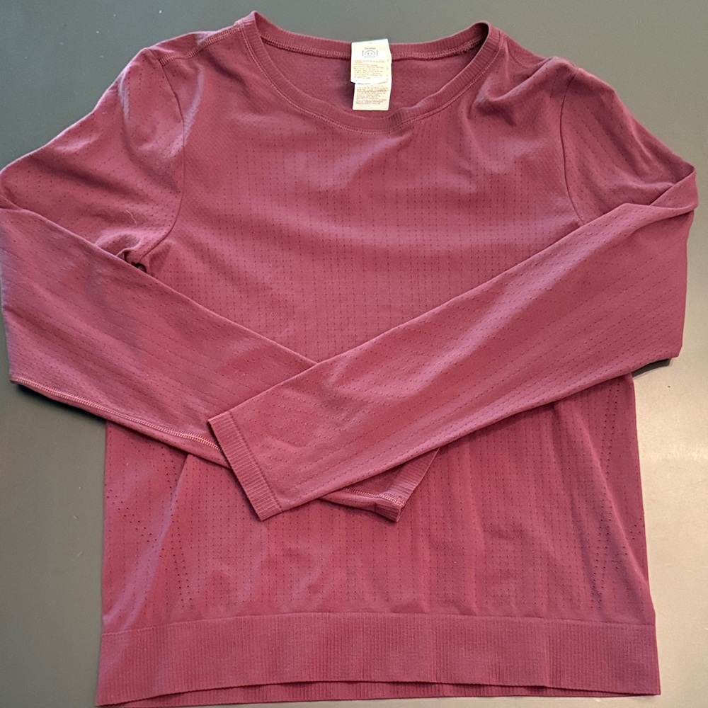 Athleta In Motion Seamless Top LS